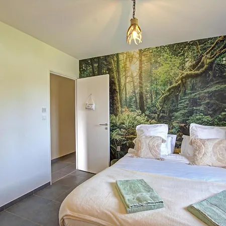 Spacieux 12 Pers A Saint-germain-laval - Confort Et Charme *
